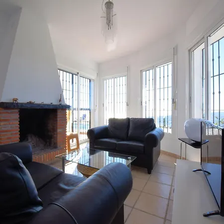 Vila In With Sea Views And Private Pool Arenas (Malaga)