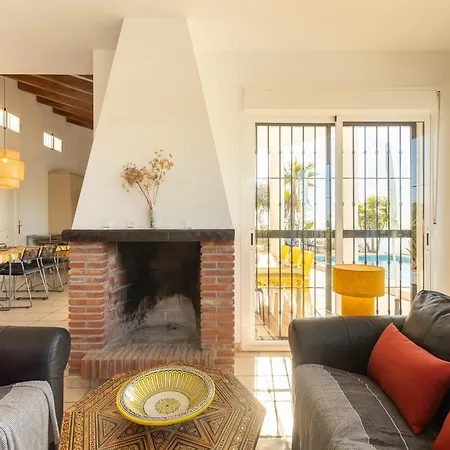 In With Sea Views And Private Pool Vila *